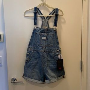 BRAND NEW Jean short overalls
